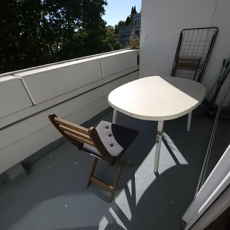 דירה 1-zi Naehe U-bahn U-3, Balkon, Garage מינכן